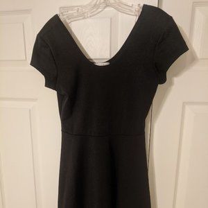 Black A-line Scoopneck Top size L